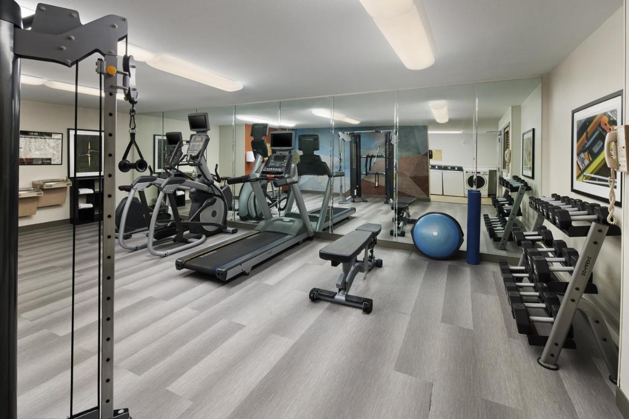 Candlewood Suites Charleston-Northwoods By Ihg Норт-Чарлстон Екстер'єр фото