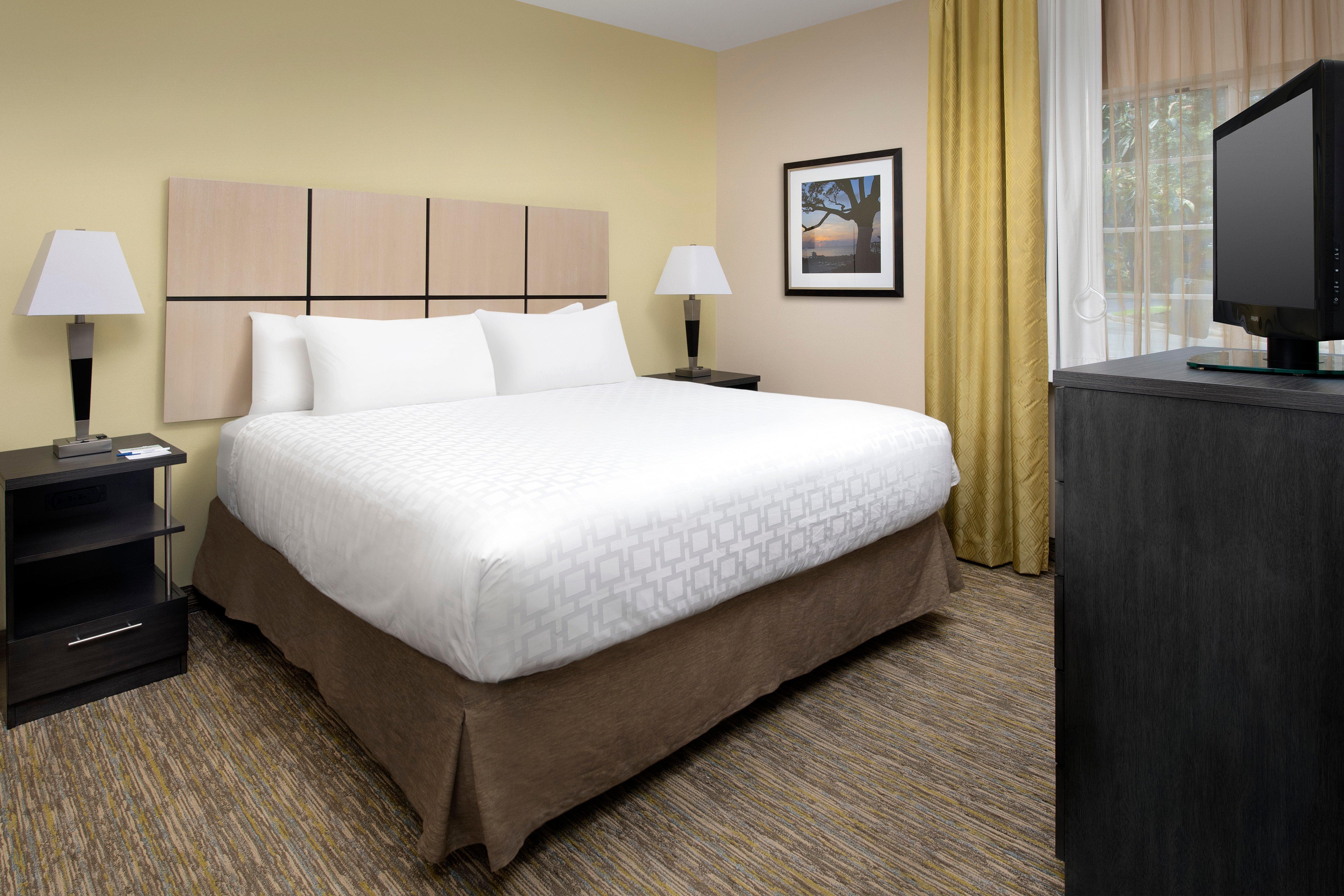 Candlewood Suites Charleston-Northwoods By Ihg Норт-Чарлстон Екстер'єр фото
