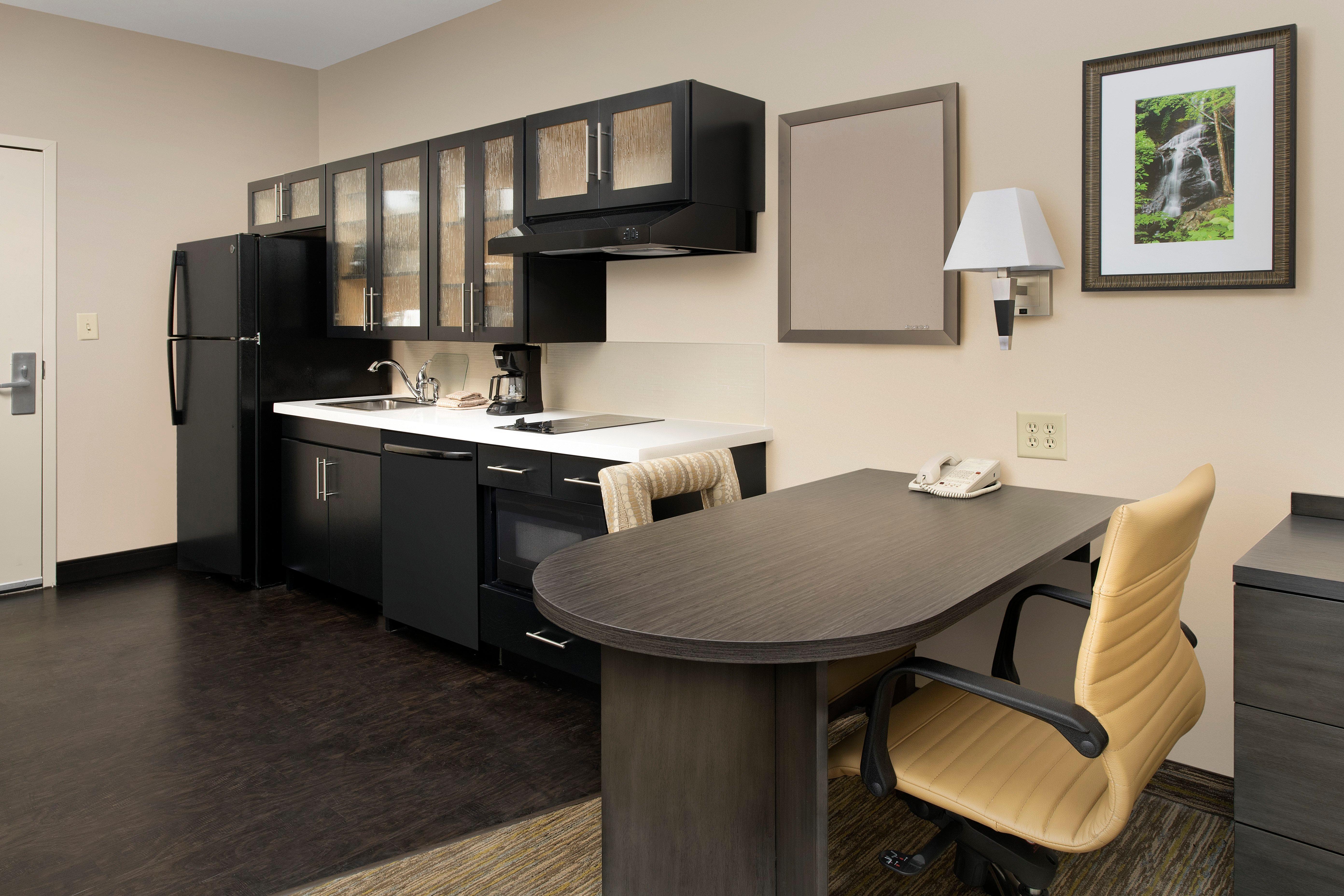 Candlewood Suites Charleston-Northwoods By Ihg Норт-Чарлстон Екстер'єр фото